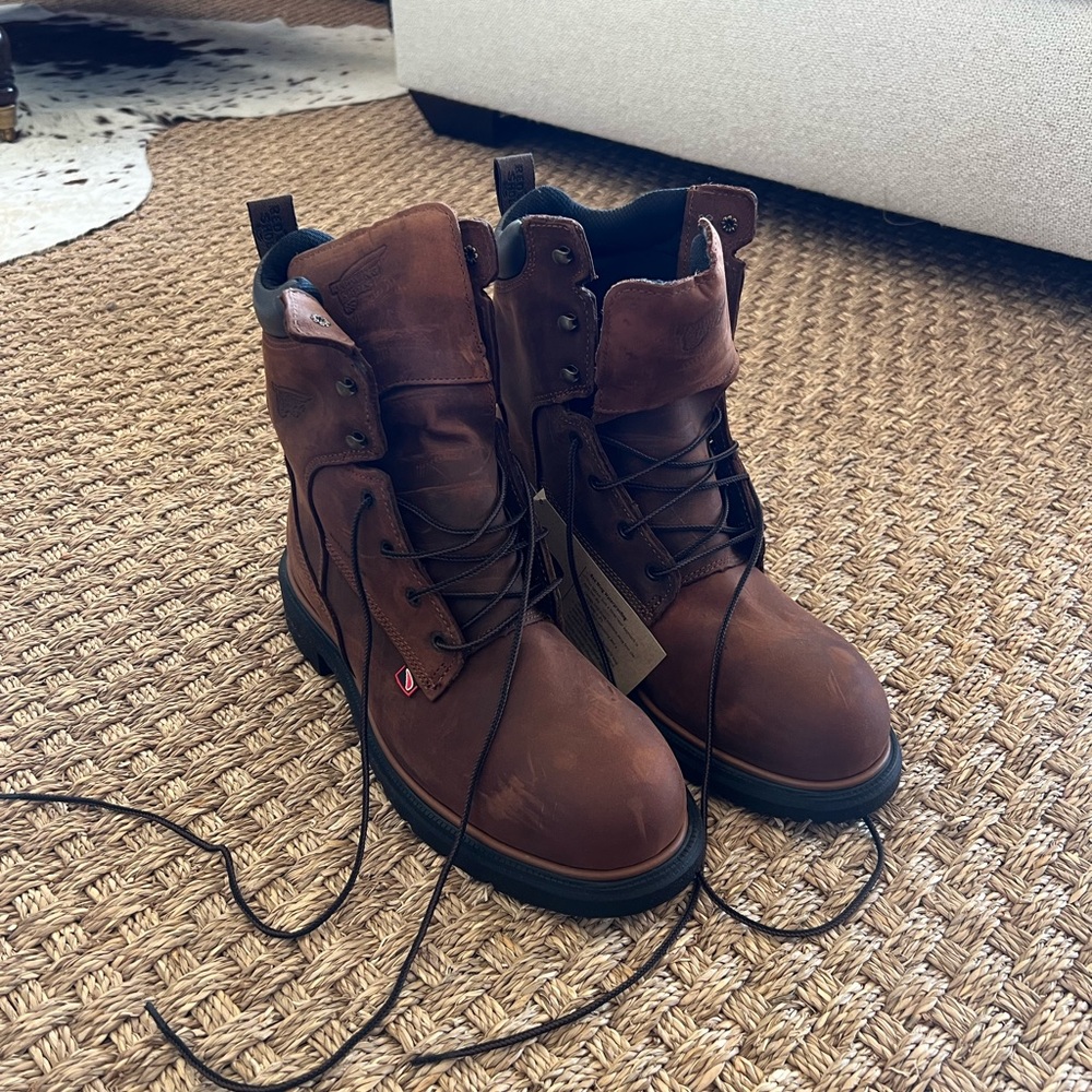 Red Wing Men’s Dynaforce Steel Toe Boots